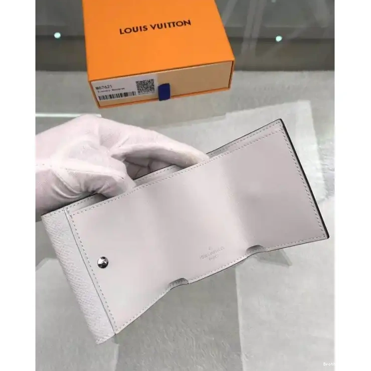 Brother Sam Yupoo LV Bags 19B570128 1025